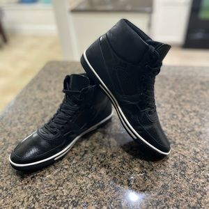 Kenneth Cole Black Casual Sneaker Look Shoes.